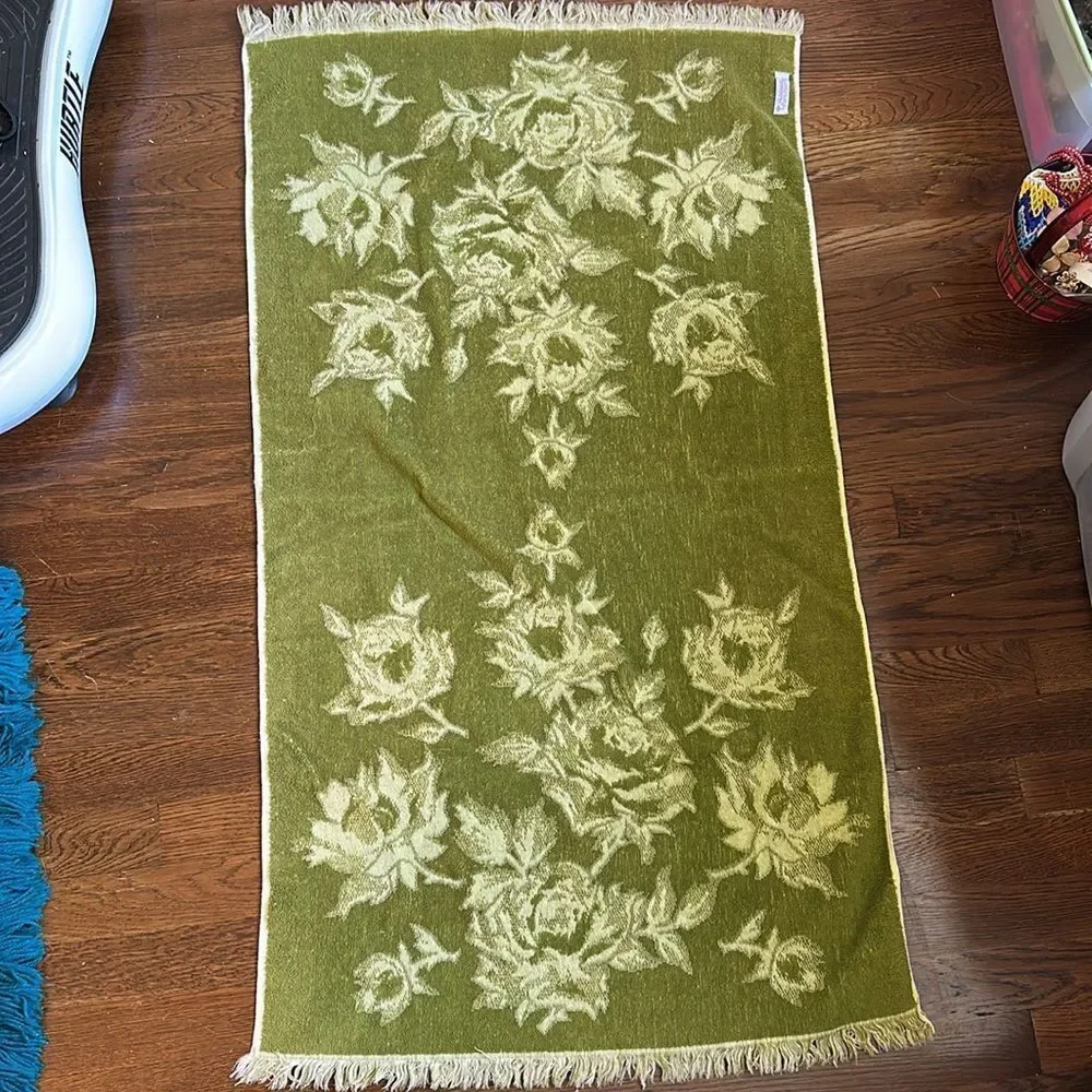Vtg Fieldcrest Green Floral Patterned Towel Cotton set/2 hand towels & one bath